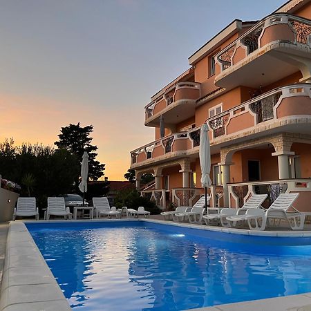 Villa Marija ノヴァリャ エクステリア 写真