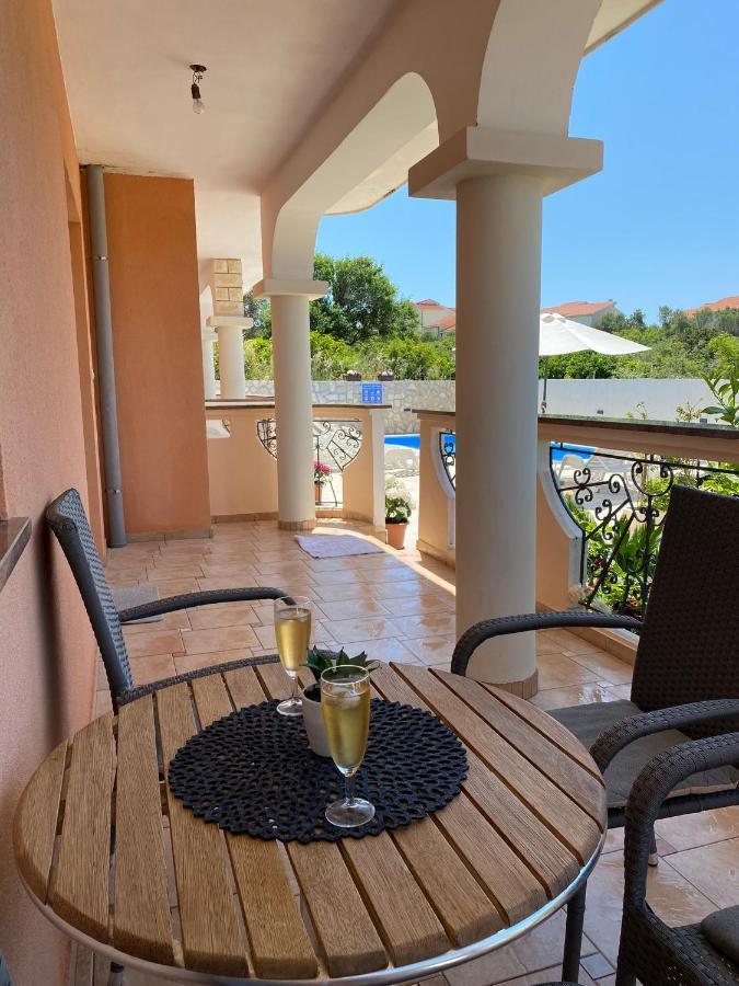 Villa Marija ノヴァリャ エクステリア 写真