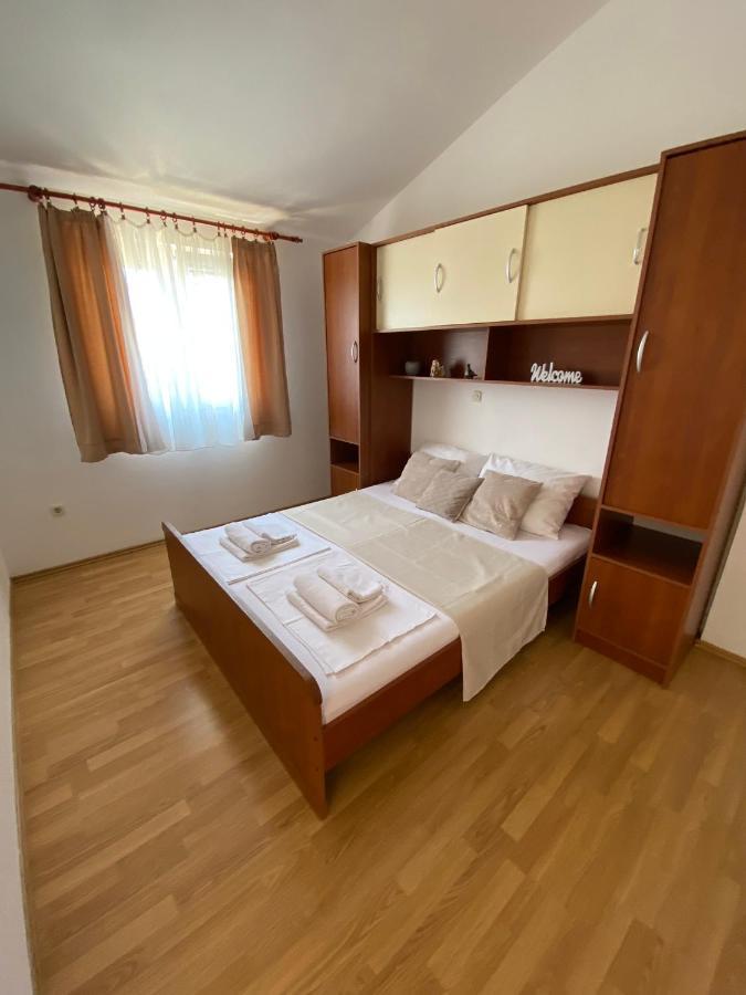 Villa Marija ノヴァリャ エクステリア 写真